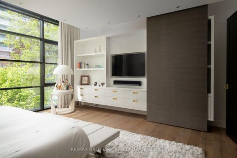 Photo 15 at 23 Lowther Avenue, Annex, Toronto