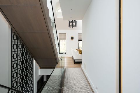 Photo 18 at 23 Lowther Avenue, Annex, Toronto