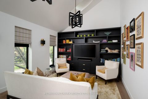 Photo 19 at 23 Lowther Avenue, Annex, Toronto