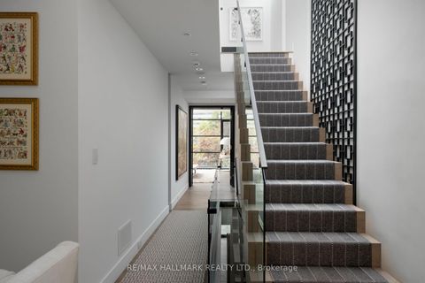 Photo 20 at 23 Lowther Avenue, Annex, Toronto