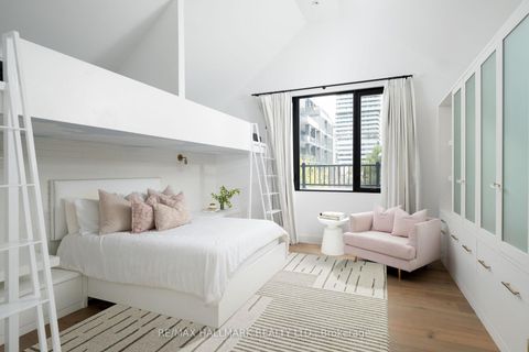 Photo 21 at 23 Lowther Avenue, Annex, Toronto
