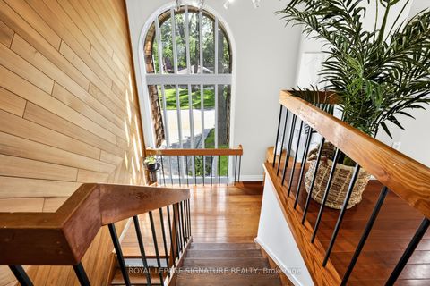 Photo 21 at 43 Sagebrush Lane, Donalda, Toronto