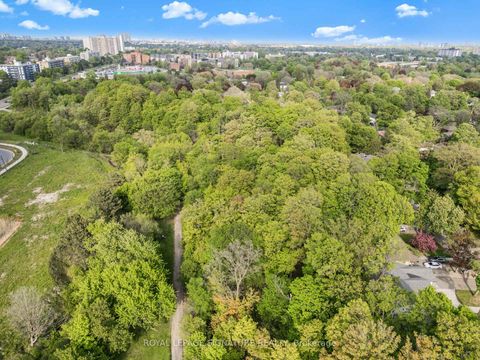 Photo 47 at 43 Sagebrush Lane, Donalda, Toronto