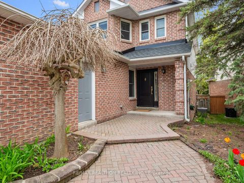 Photo 1 at 54 Moorcrest Drive, Aurora Village, Aurora