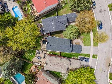 Photo 30 at 54 Moorcrest Drive, Aurora Village, Aurora