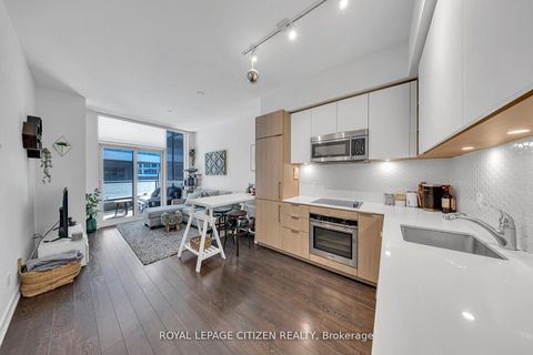 Photo 8 at 418 - 50 Ordnance Street, Niagara, Toronto