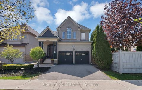 Photo 0 at 8 Yemina Gate, Patterson, Vaughan