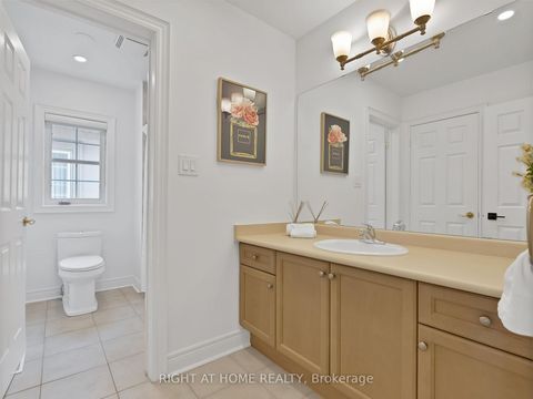 Photo 32 at 8 Yemina Gate, Patterson, Vaughan