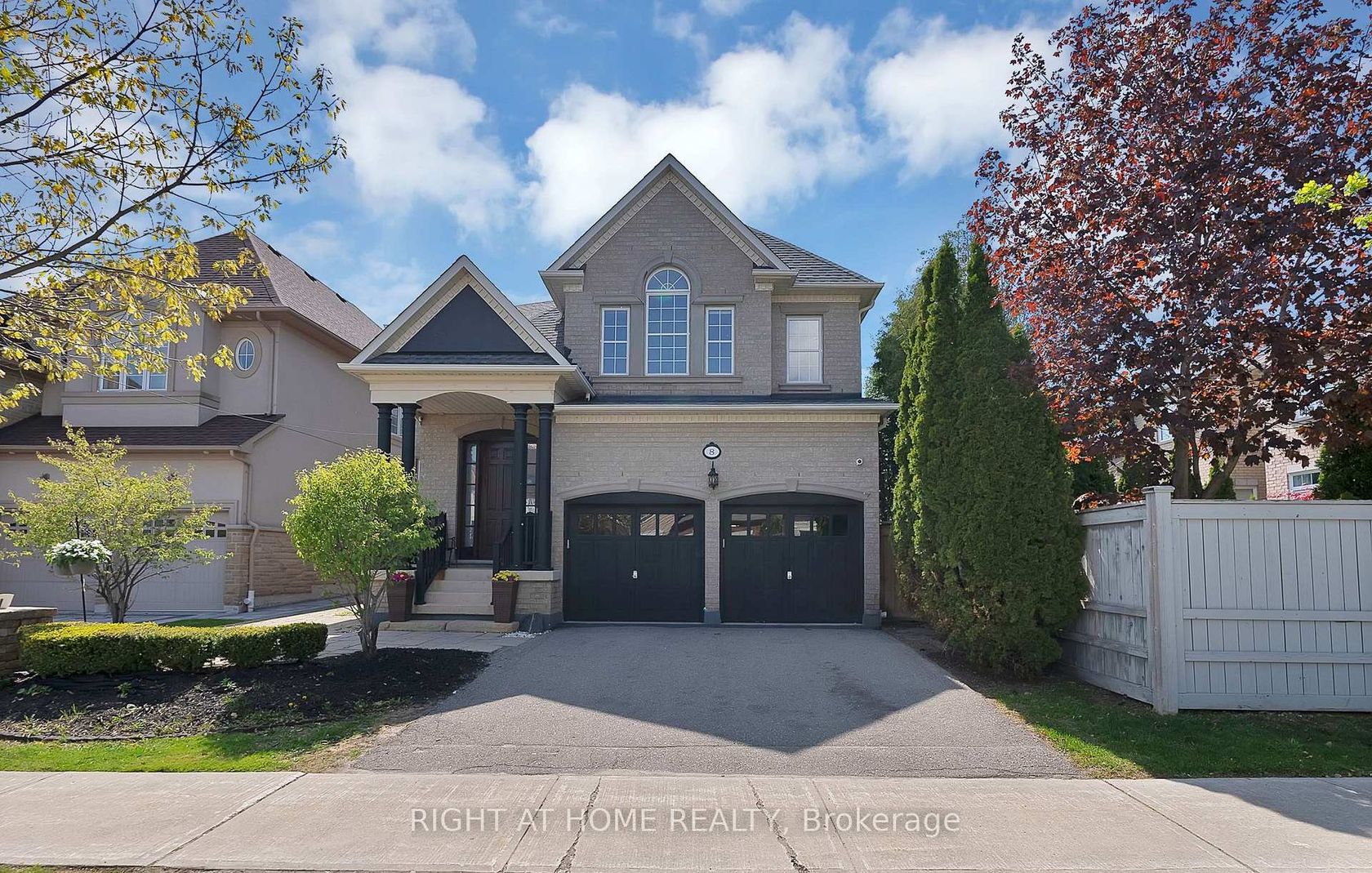 8 Yemina Gate, Patterson, Vaughan photo number 2