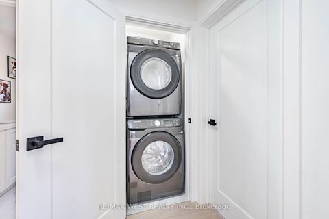 Photo 24 at 18 Torrington Drive, West Deane, Toronto