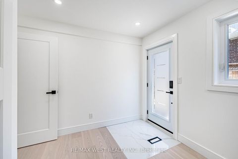Photo 29 at 18 Torrington Drive, West Deane, Toronto