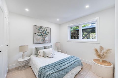 Photo 30 at 18 Torrington Drive, West Deane, Toronto