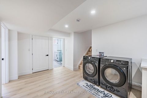 Photo 33 at 18 Torrington Drive, West Deane, Toronto