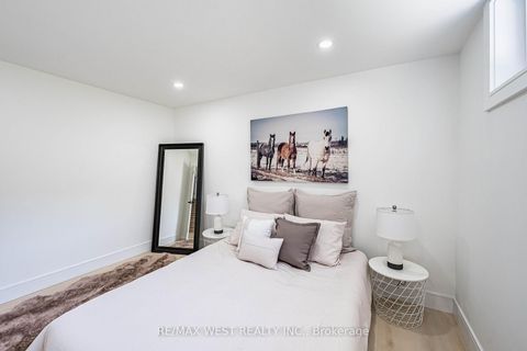 Photo 36 at 18 Torrington Drive, West Deane, Toronto