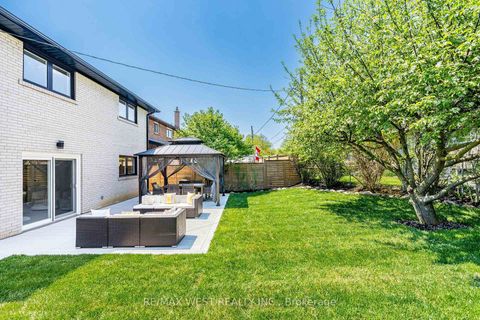 Photo 41 at 18 Torrington Drive, West Deane, Toronto