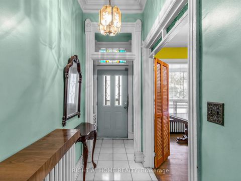 Photo 3 at 91 Borden Street, University, Toronto