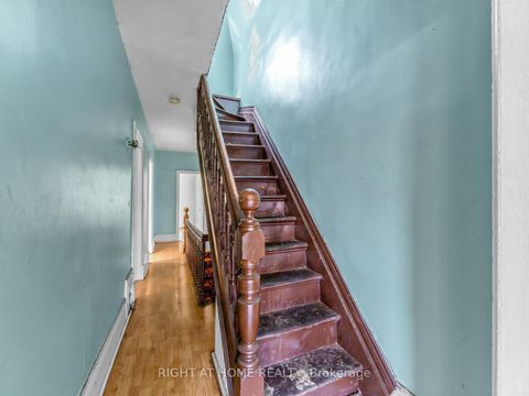 Photo 16 at 91 Borden Street, University, Toronto