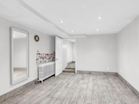 Photo 24 at 91 Borden Street, University, Toronto