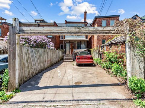 Photo 27 at 91 Borden Street, University, Toronto
