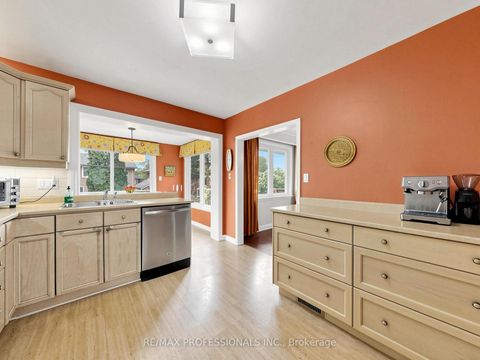 Photo 10 at 24 Breadner Drive, Richview, Toronto
