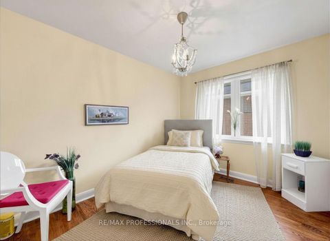 Photo 16 at 24 Breadner Drive, Richview, Toronto