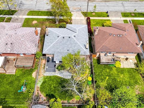 Photo 34 at 24 Breadner Drive, Richview, Toronto