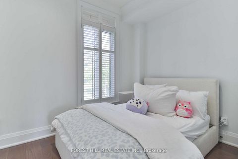 Photo 17 at 51B Burnaby Boulevard, Eglinton, Toronto