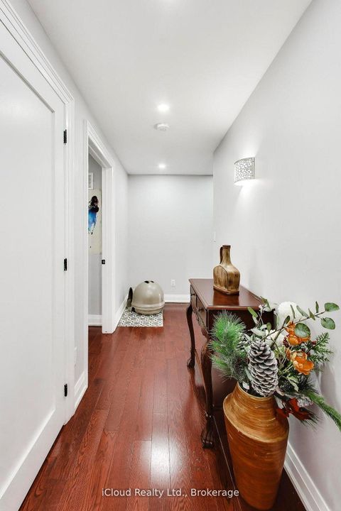 Photo 14 at 16175 Jane Street, Rural King, King
