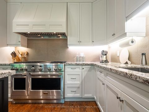 Photo 10 at 74 Four Oaks Gate, East York, Toronto