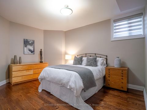 Photo 20 at 74 Four Oaks Gate, East York, Toronto