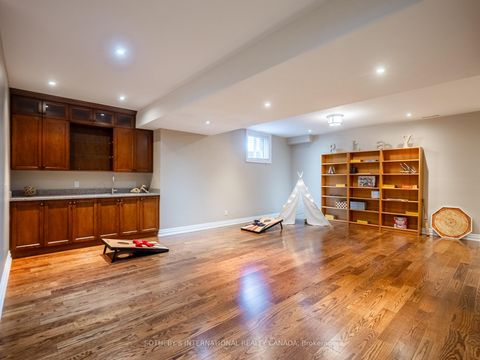 Photo 23 at 74 Four Oaks Gate, East York, Toronto