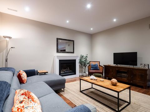 Photo 25 at 74 Four Oaks Gate, East York, Toronto