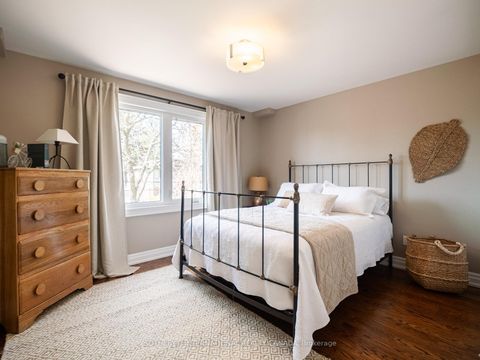 Photo 27 at 74 Four Oaks Gate, East York, Toronto