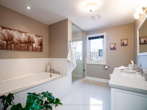 Photo 28 at 74 Four Oaks Gate, East York, Toronto