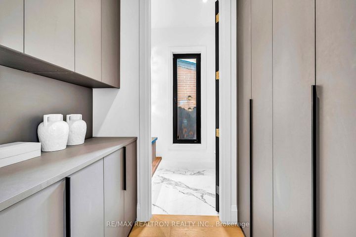 Photo 17 at 35 Foxwarren Drive, Bayview Village, Toronto