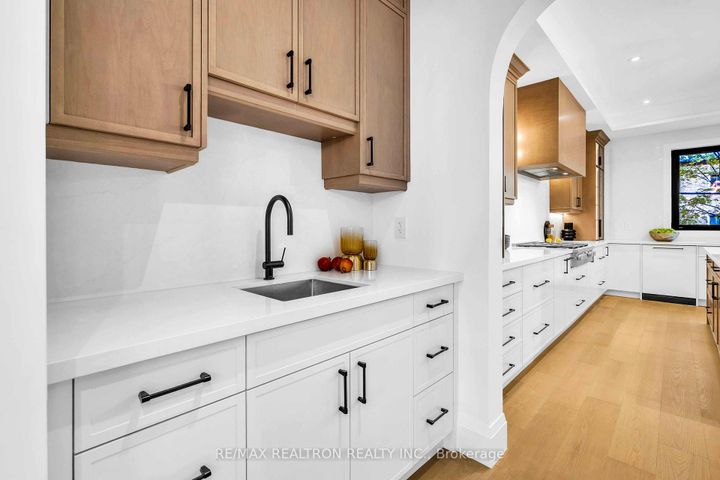 Photo 26 at 35 Foxwarren Drive, Bayview Village, Toronto