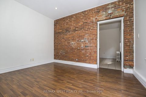 Photo 19 at 404 Manning Avenue, Little Italy, Toronto