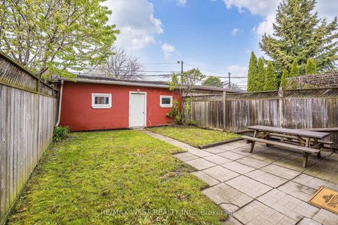 Photo 21 at 404 Manning Avenue, Little Italy, Toronto