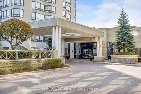 Photo 3 at 411 - 1 Aberfoyle Crescent, City Centre West, Toronto