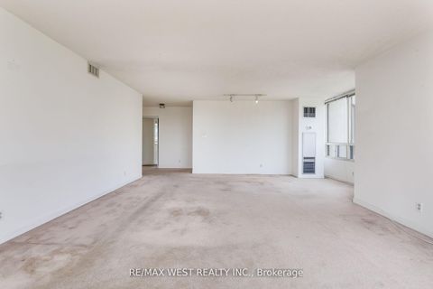 Photo 6 at 411 - 1 Aberfoyle Crescent, City Centre West, Toronto