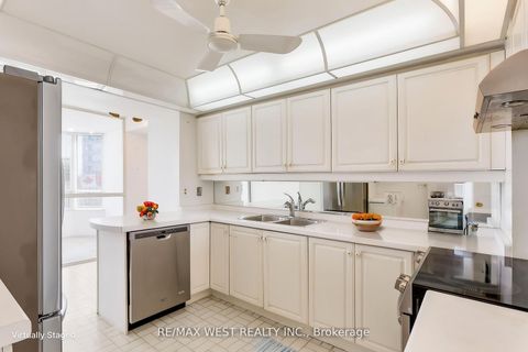 Photo 9 at 411 - 1 Aberfoyle Crescent, City Centre West, Toronto
