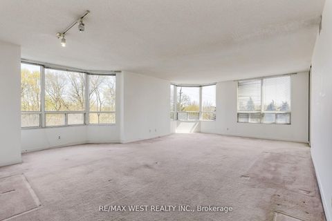 Photo 14 at 411 - 1 Aberfoyle Crescent, City Centre West, Toronto