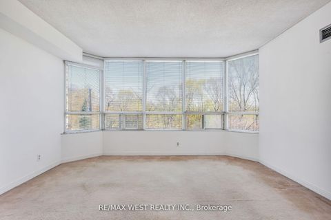 Photo 21 at 411 - 1 Aberfoyle Crescent, City Centre West, Toronto
