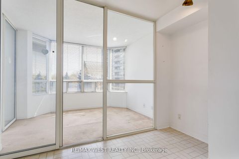 Photo 24 at 411 - 1 Aberfoyle Crescent, City Centre West, Toronto