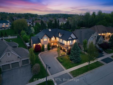 Photo 2 at 56 Mapledown Way, Rural Vaughan, Vaughan