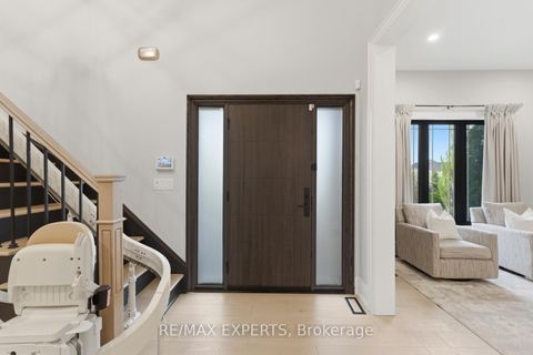 Photo 7 at 56 Mapledown Way, Rural Vaughan, Vaughan