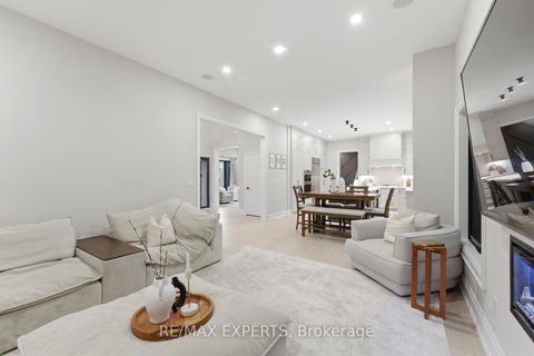 Photo 12 at 56 Mapledown Way, Rural Vaughan, Vaughan