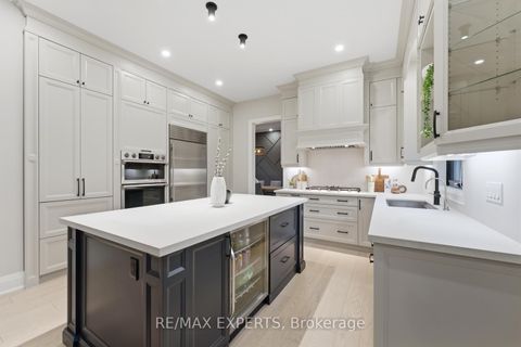 Photo 15 at 56 Mapledown Way, Rural Vaughan, Vaughan