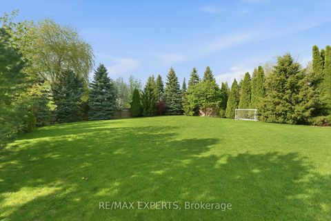Photo 46 at 56 Mapledown Way, Rural Vaughan, Vaughan