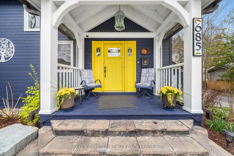 Photo 1 at 685 Park Road, Alcona, Innisfil